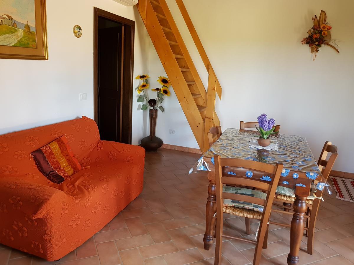 Agriturismo Bio Le 4 Stagioni Porrona Eksteriør bilde